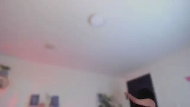 YariRose webcam