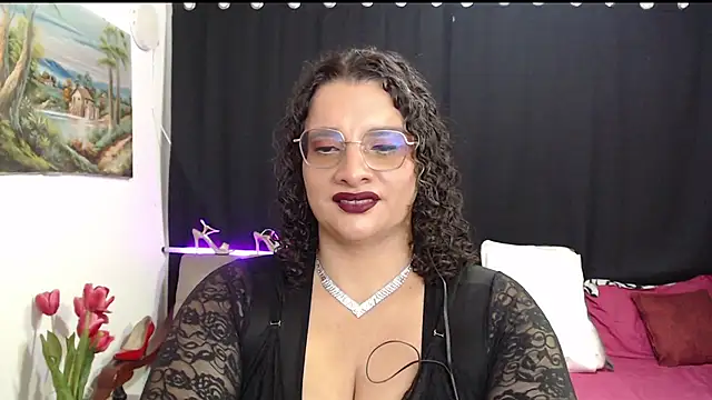 Aleja_Gonzales live cam on StripChat
