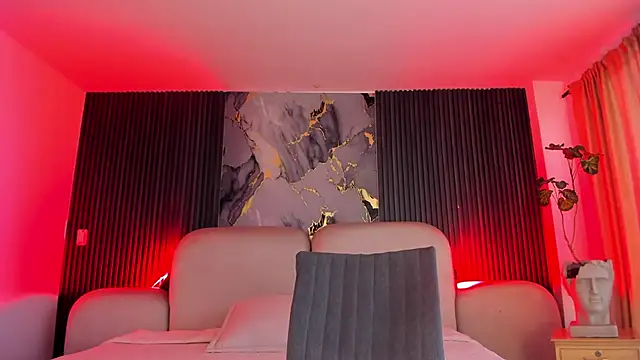 CarolineFyre webcam