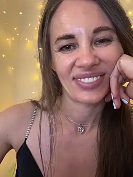 Watch LucieMack live on EroticFlix - High definition streams