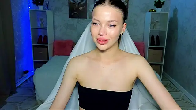 EmmyMills webcam