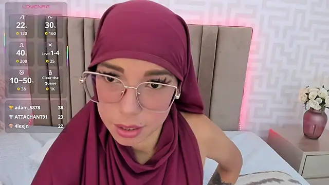 naishaa_ webcam