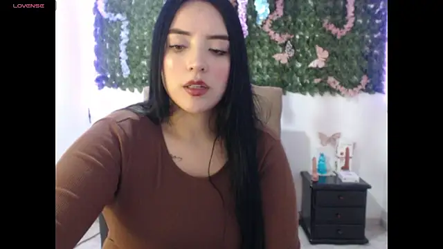 adara_cute_69 webcam