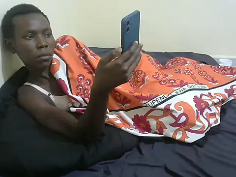 cute_avy0 webcam