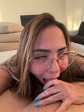 maferalvarexxx live cam on StripChat