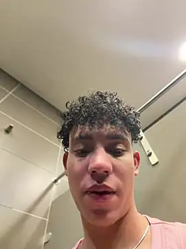 yoursexyjose webcam