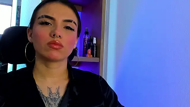 isabella_hv webcam