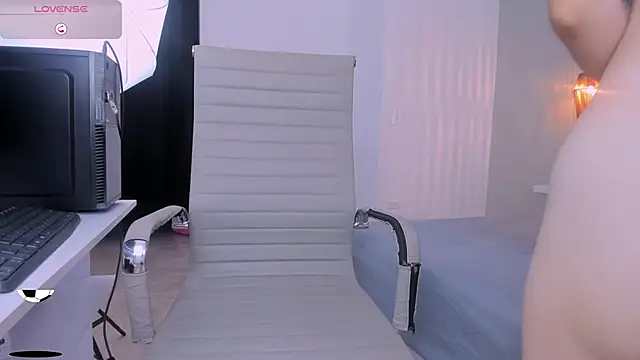 Watch Miaa_luluu live on EroticFlix - High definition streams