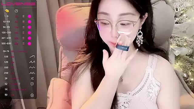 Monica-666888- webcam