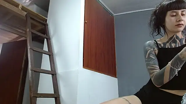 Emilia_1995 webcam