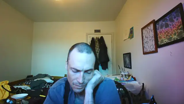 JohnnyMoves webcam