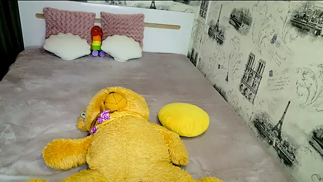 lovely-eyes webcam