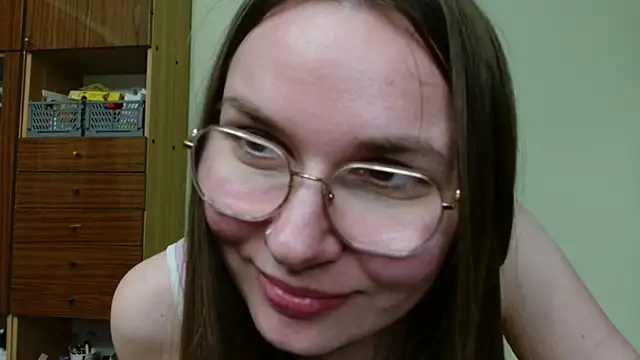 LooveELLYx webcam