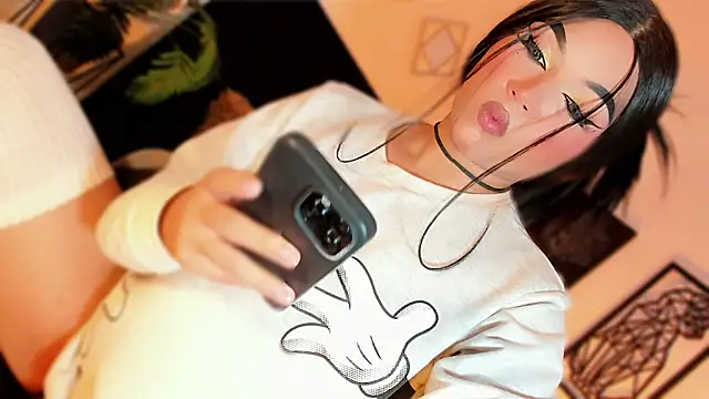 misstreslatin webcam