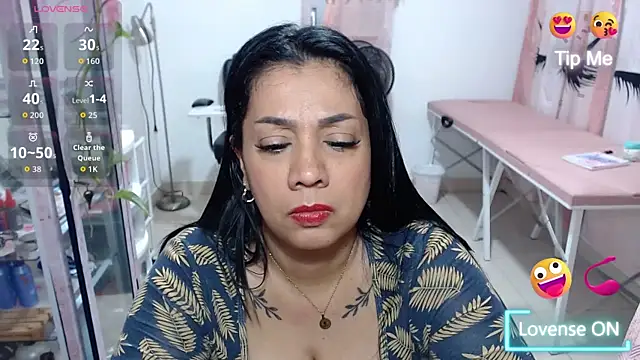 titsbiglovers webcam