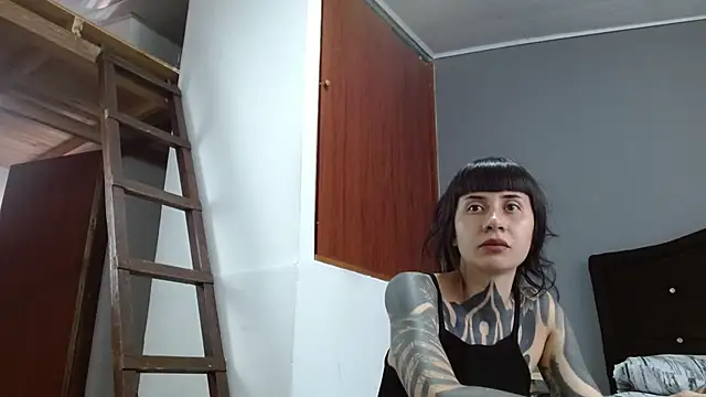 Emilia_1995 webcam