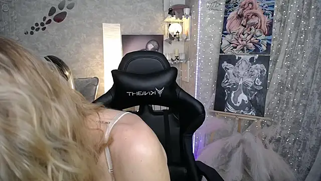 NickyAdamidi webcam