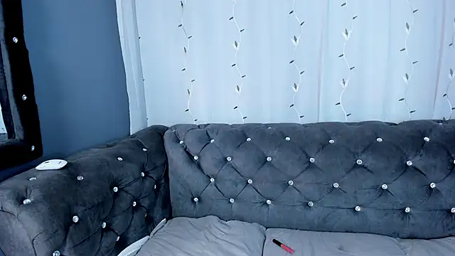 zoe_queens's live room