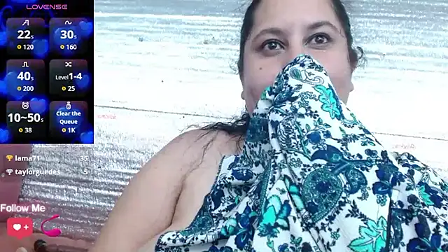 EMILY-NESSA webcam