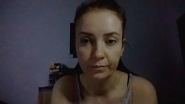 Watch JenniferAlone live on EroticFlix - High definition streams