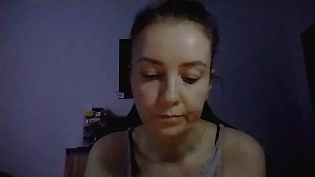 JenniferAlone webcam