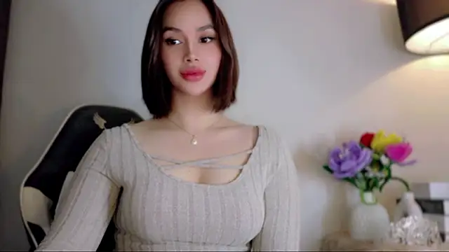 Anna_HollyDoll live cam on StripChat