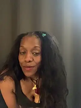 NatalieGainer_goodies live cam on StripChat
