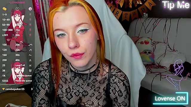 MeganNewCat webcam