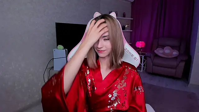 EllaCurtis webcam