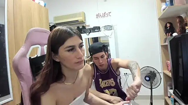 Pride_couple webcam