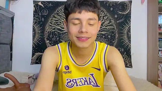 andy_belier23 (M twink) - have my Lovense remote with link