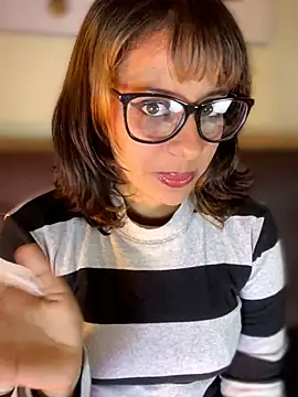 LeylaKnox webcam