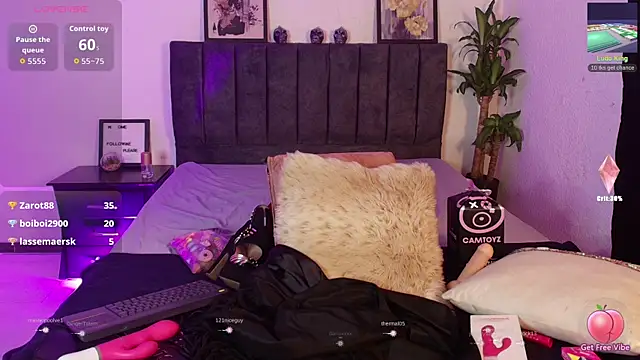 Mia_Collins_21 webcam