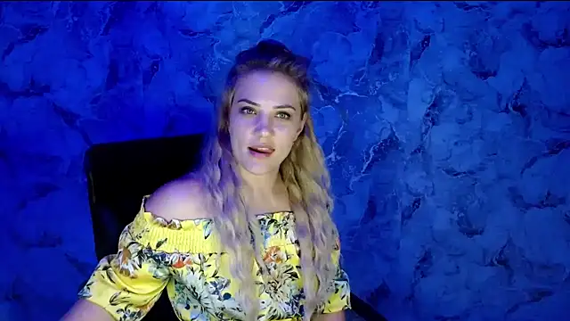 nika_gold1 webcam