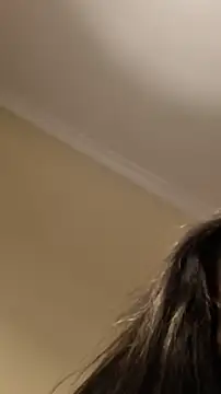 LadySaraah34 webcam