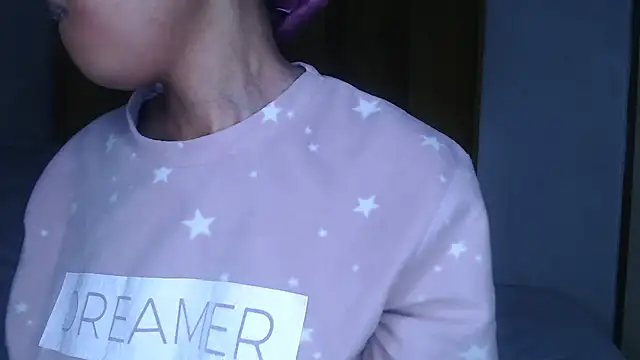 Bella_2025 webcam