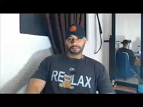 musclehetero webcam