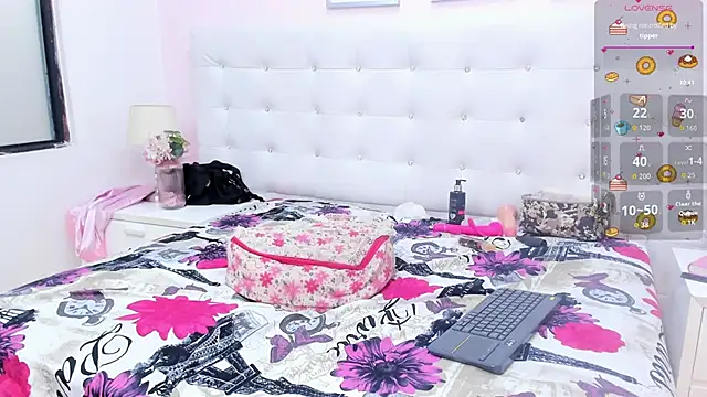 KimberlyBoonee webcam