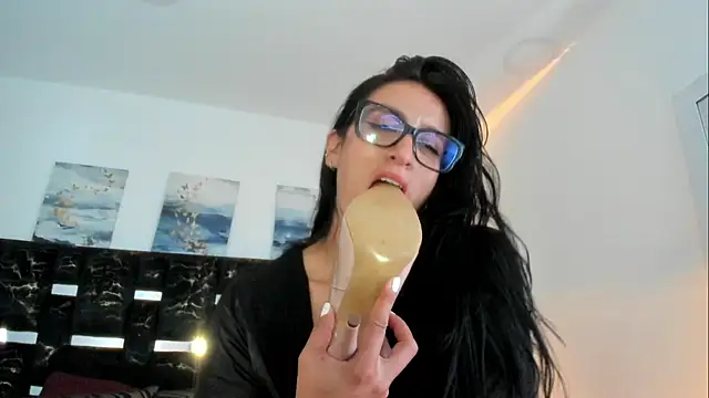 ZarayFeet webcam