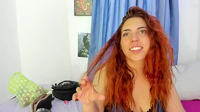 Afrodita_Yours webcam