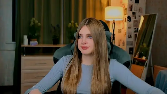 yourbeautyarya webcam