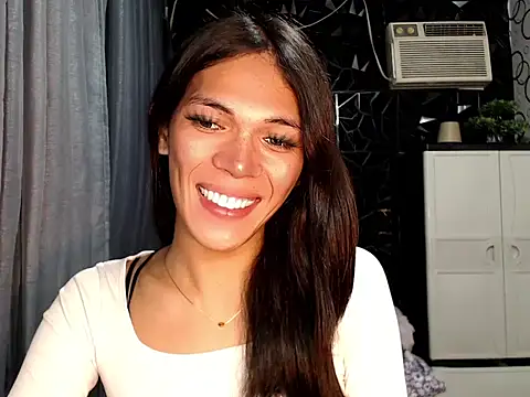 GORGEOUS_CARMEE webcam