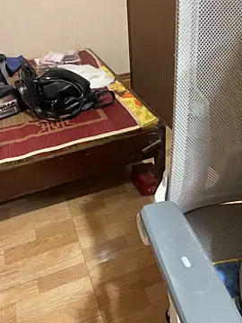 Mina048 webcam