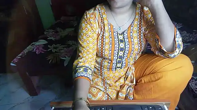 BengaliQueenStar webcam
