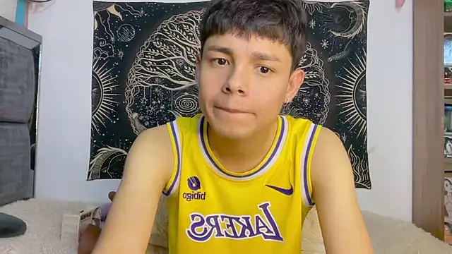 Bldavioro45 - Male webcam sex chat