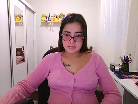 maliamiller live cam on StripChat