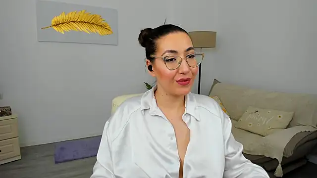 Kylie_Kathy live cam on StripChat