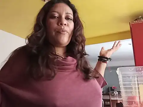 Kitty_WetXxX webcam