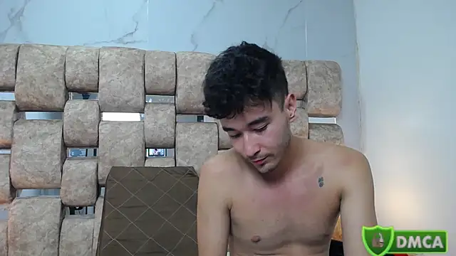 KathyAiden webcam