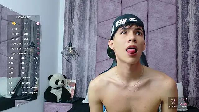 AronTawers webcam